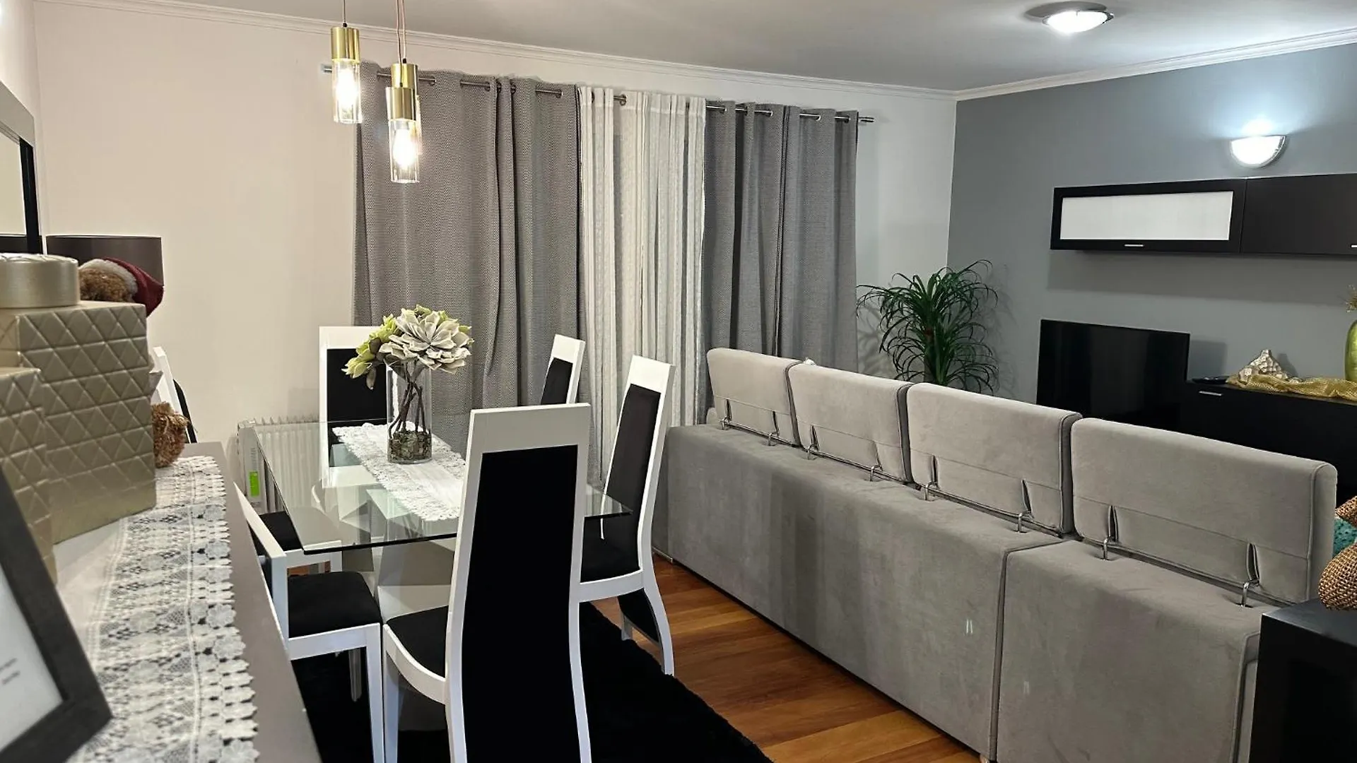 Zeza'S Apartament 칼례타