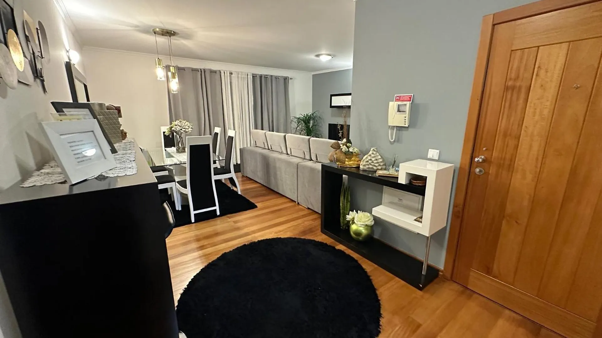Zeza'S Apartament 칼례타